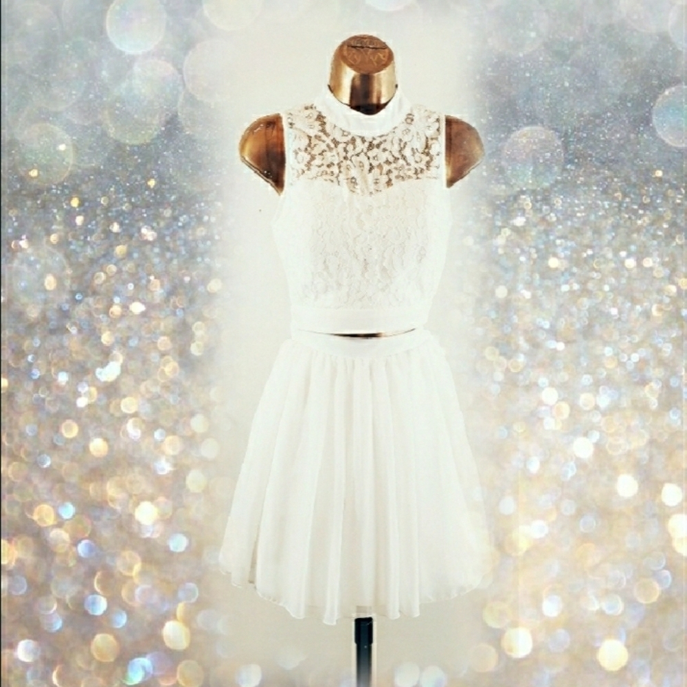 XTRAORDINARY 2 peice formal skirt set white Size 5